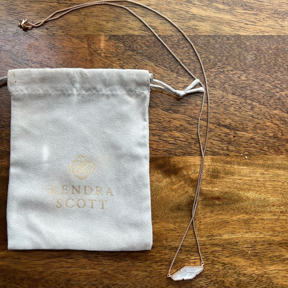 Kendra Scott Beth Necklace